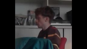 Yung british play fortnite