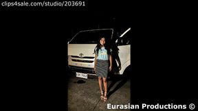 265 B - Odette revvingu HiAce van one cam