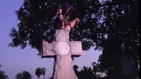 Gothic girls fuck at cemetery