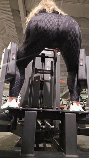 After leg day gym workout, my sweaty ovulation grool panty tasting
