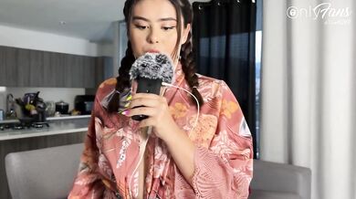 Latina masajes POV asmr sucks you deep and deep