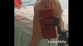 Flagrei minha enteada se exibindo para desconhecidos em troca de dinheiro