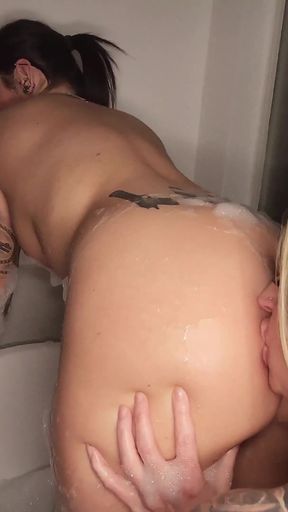 Bath Time with Katie Featuring Tulsa Steele