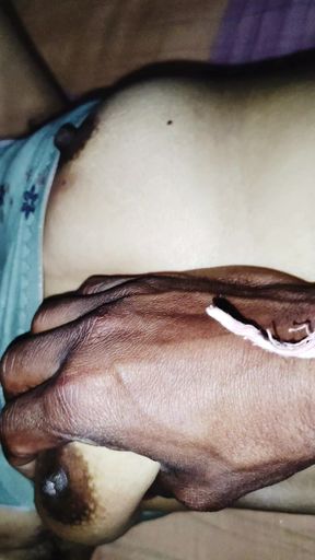 Suman Bhabhi ko nangi karke full body massage kiya.