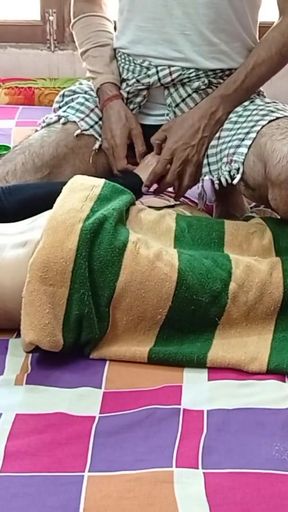 Must-share moment from &quot;Nokar se krvayi house wife ne massage ke bahne chudayi desi Malkin ki chuda full HD desifilmy45&quot;
