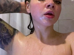 Big boobs milf masturbates with her dildo