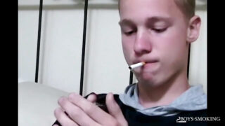 Dude jerks off hard and explodes with cum