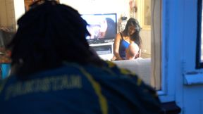 Gluren bij de buren: exotische sex