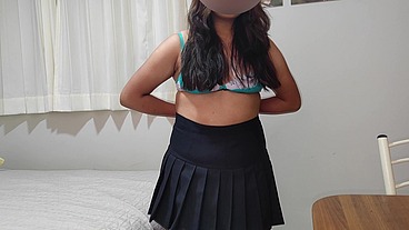 Casting 002 - Laura la tímida estudiante que nunca hizo sexo oral y termina con creampie y sin condón (Versión Full)