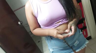 convencí a la empleada de follar bien rico por un aumento