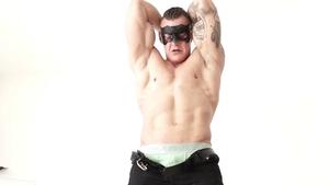 maskurbate: Muscle Man Luke Behind the Mask