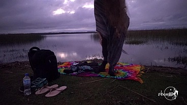 Gozando na beira da lagoa, hippie aventureira não resistiu ao tesão acumulado enquanto fazia trilha com tesão e adrenalina - My Infinities First #11 - Rio Grande do Sul