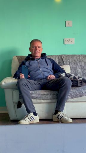 Risky Barber Shop Cum Rubbing to Orgasm with People Nearby