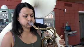 Nadia Tests Lipstick for Playing the Sousaphone (MP4 - 720p)