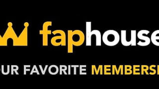 Une bombe aux gros seins se fait enculer violemment.