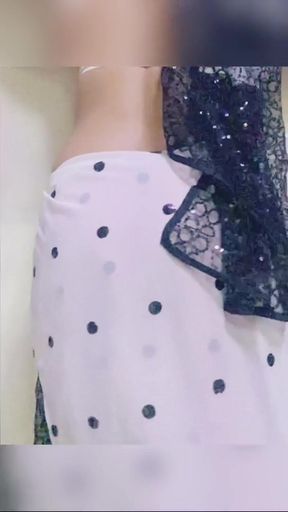 Hot cd twerking in saree