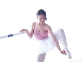 Dreamy Ballerina Shirakawa Rina Receives His Stiff Boner With Skill