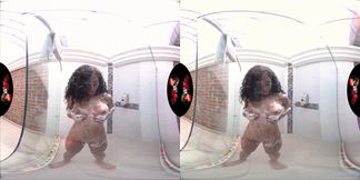 Alejandra Zapata - Curvy Hardcore Latina