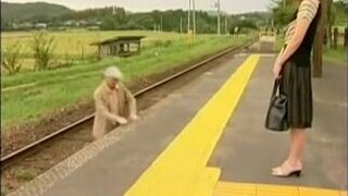 Japanese Enjoy From Station...F70