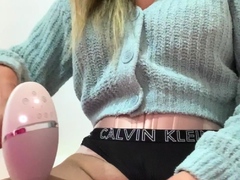 Tattood shemale tranny plays with ass during masturbation