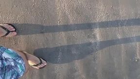 Dirty wet feet at the beach