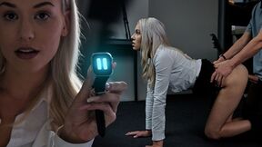 Charlie Dean freezes hot doc & fuck her dripping wet cunt until huge cumshot