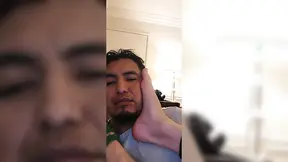 Hisptanic Latina Mistress Yessi teases her foot slave