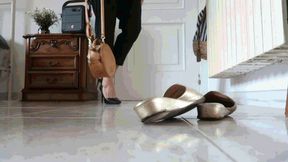 Smelly feet in smelly slippers AVI