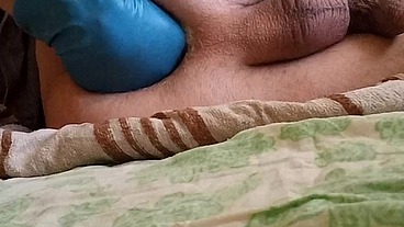 This sexy babe cums so hot from fisting, showing off her prolapse.