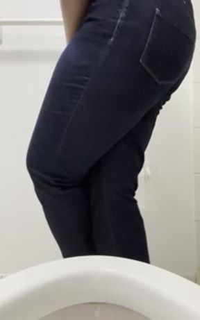 How Long can I Hold it While Looking at the Toilet PART 8: Wetting my MOM's Jeans