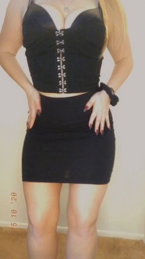 Body Worship in Mini Skirt