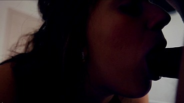 MILF Deepthroat and show Anal Plug