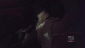 mujer liberal casada follando en el auto no tenia tiempo para ir al motel en los que salen de clases de soccer y el marido de trabajar