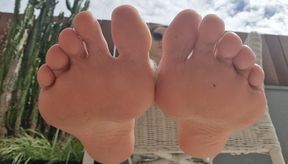 SLUT FOR MY DIRTY FEET