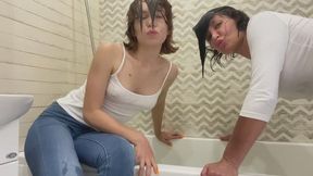Dunk and Topless! Play with Boobs and Kisses!