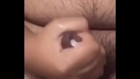 Rico chacal mexicano se la jala mientras se ba&ntilde_a y se viene