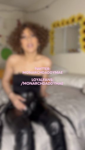 Strap out, Tongue out 🤪