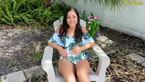 Sushii Xhyvette sultry swimsuit wetting for you!