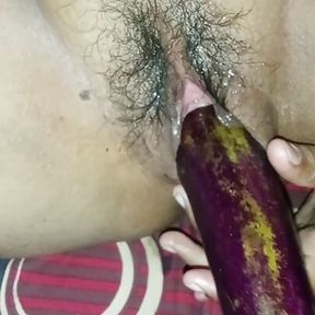 Amateur wife of eggplant insertion