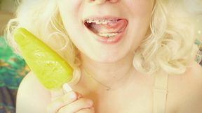 food fetish video- asmr (arya grander)