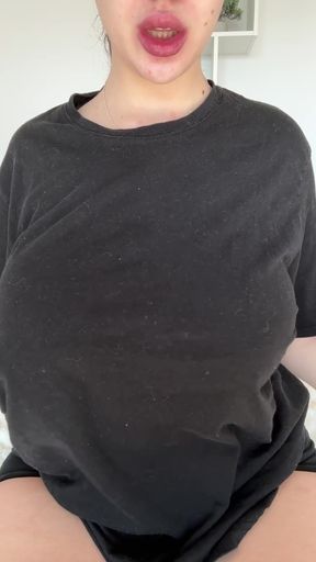 Large breasted onlyfan flaunts her assets