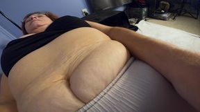 Giantess Loses Boyfriend in Bellybutton