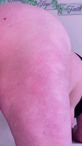 The Stepmother with the Big Ass and Tits Finally Gave in - the Game Began