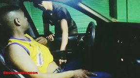 policial feminina faz sexo dentro do carro