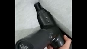 La masajeo con un vibrador grande