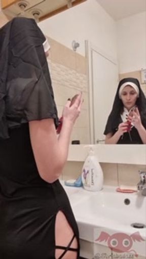 Video preview nun eager to discover sex toys (full on of)