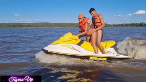 pantaneiro fode a tigresa vip em cima do jetski em movimento fez ate um anal