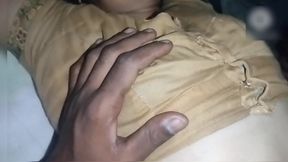 Malik taar kaaj er meye ke nijer dhon die bebohar korar XXX video