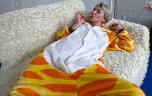 Cherry aleksa, milf gets a dick in the ass and squirts