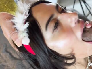 IZAMARIPOSA gifts me a unfathomable mouth for Christmas full movie scene subtitled in English